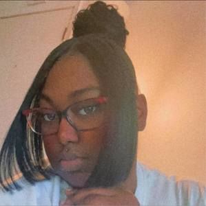 Meet your Posher, Marissa